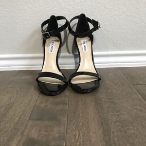Realove Steve Madden Sandals NIB